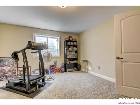 5600 Legacy Ln, Springfield, IL 62711 photo 24