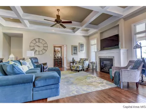 5600 Legacy Ln, Springfield, IL 62711 photo 5