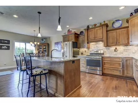 5600 Legacy Ln, Springfield, IL 62711 photo 9