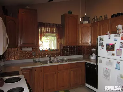 119 E Hawkeye Way, Springfield, IL 62707 photo 8