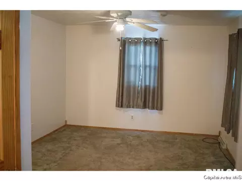 2241 E Watch Ave, Springfield, IL 62702 photo 5