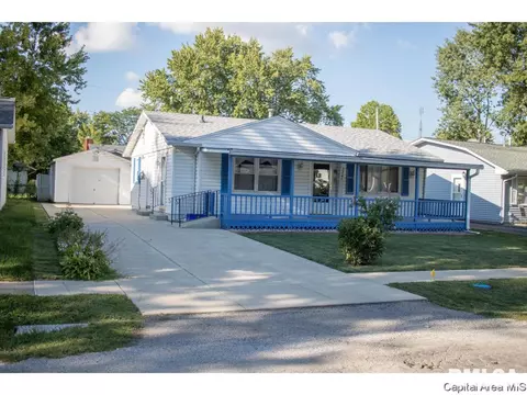 2241 E Watch Ave, Springfield, IL 62702 photo 4