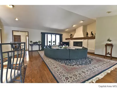 20 Pickering Ln, Springfield, IL 62712 photo 4