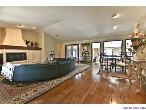 20 Pickering Ln, Springfield, IL 62712 photo 6