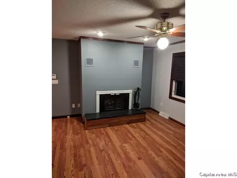 122 E Hawkeye Way, Springfield, IL 62707 photo 5