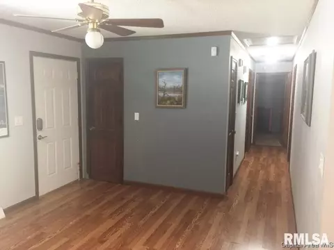 122 E Hawkeye Way, Springfield, IL 62707 photo 3
