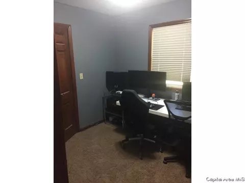 122 E Hawkeye Way, Springfield, IL 62707 photo 14
