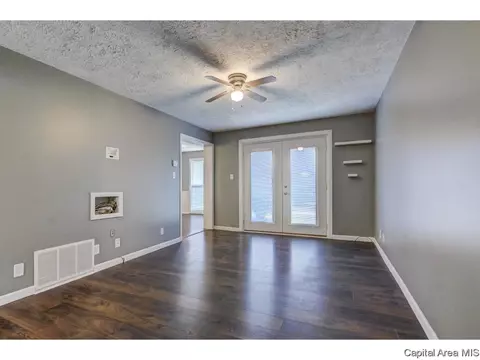 2537 W Monroe St, Springfield, IL 62704 photo 9