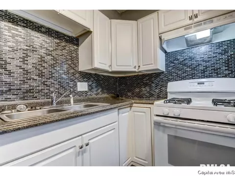 2537 W Monroe St, Springfield, IL 62704 photo 13