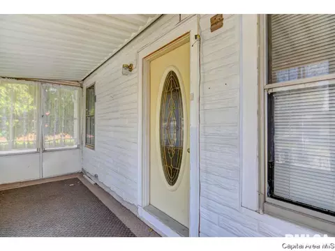 1228 E Oak St, Springfield, IL 62703 photo 3