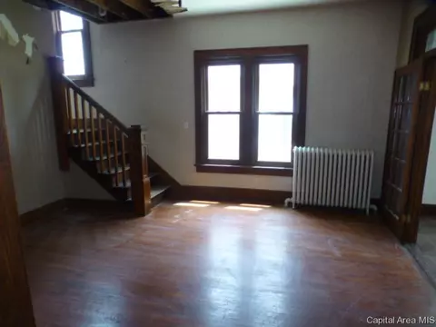 1524 N 4th St, Springfield, IL 62702 photo 2