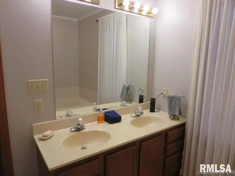1412 Guemes Ct, Springfield, IL 62702 photo 28