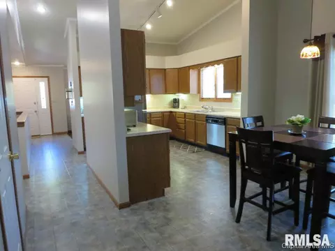 1412 Guemes Ct, Springfield, IL 62702 photo 13