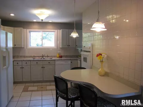 1 Twilight Ln, Springfield, IL 62712 photo 5