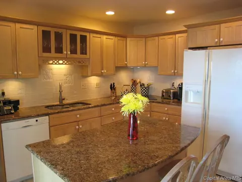 220 Maple Grove Ln, Springfield, IL 62712 photo 19