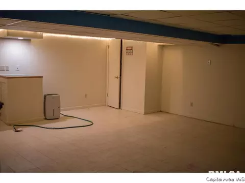 142 Glen Aire Dr, Springfield, IL 62703 photo 25