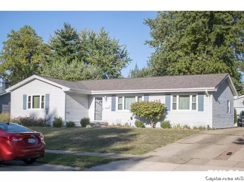 142 Glen Aire Dr, Springfield, IL 62703 photo 1