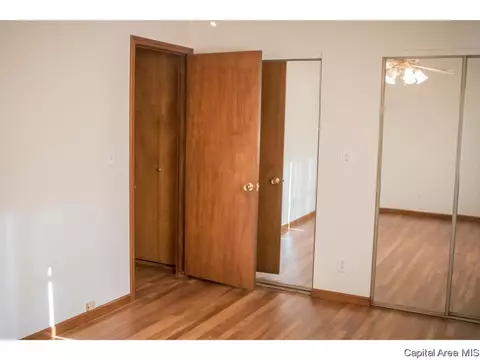 142 Glen Aire Dr, Springfield, IL 62703 photo 14