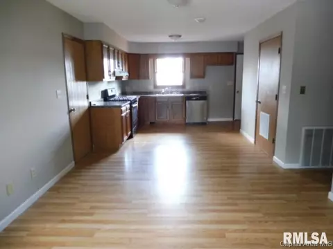 32 Celeste Ct, Springfield, IL 62703 photo 3