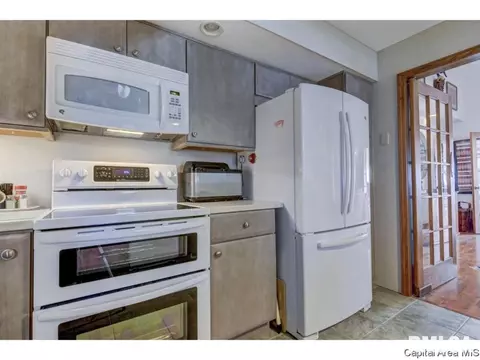 110 Country Pl, Springfield, IL 62703 photo 4
