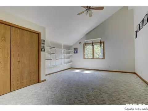 110 Country Pl, Springfield, IL 62703 photo 22