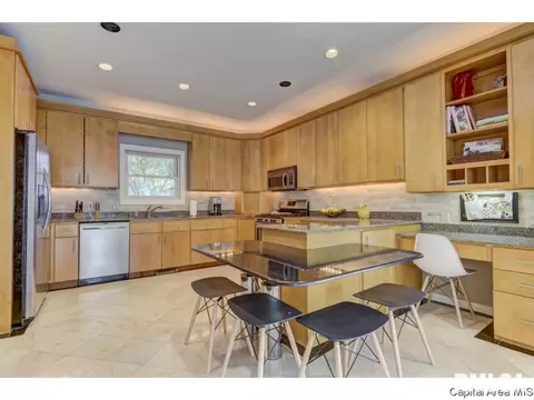 2604 Hazelnut Dr, Springfield, IL 62704 photo 4
