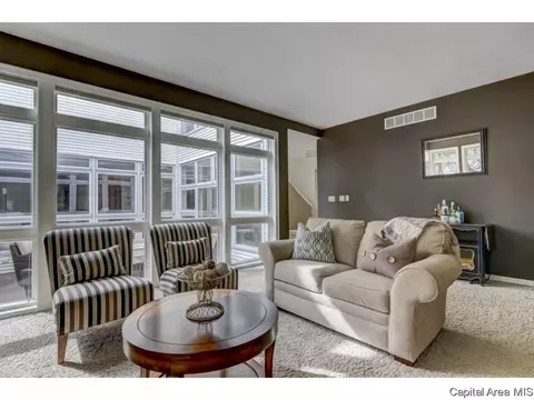 2604 Hazelnut Dr, Springfield, IL 62704 photo 14