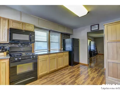 2825 E Sangamon Ave, Springfield, IL 62702 photo 5