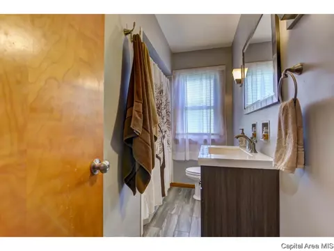 2825 E Sangamon Ave, Springfield, IL 62702 photo 3