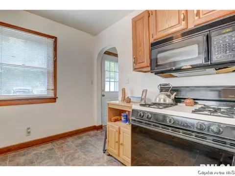 2636 Yale Blvd, Springfield, IL 62703 photo 9
