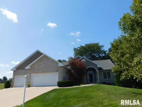 7521 Wentworth Dr, Springfield, IL 62711 photo 2
