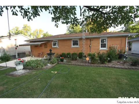 10 Stelte Ln, Springfield, IL 62702 photo 9