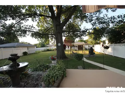 10 Stelte Ln, Springfield, IL 62702 photo 12