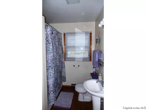 1558 Berwick Rd, Abingdon, IL 61410 photo 12