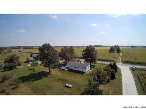 1558 Berwick Rd, Abingdon, IL 61410 photo 28