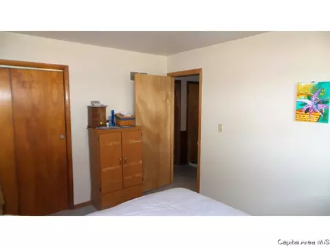 1558 Berwick Rd, Abingdon, IL 61410 photo 14