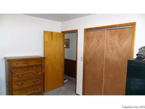 1558 Berwick Rd, Abingdon, IL 61410 photo 16