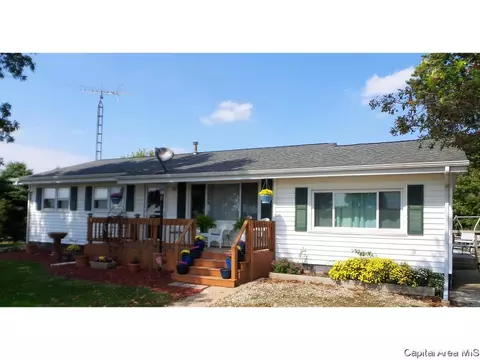 1558 Berwick Rd, Abingdon, IL 61410 photo 1