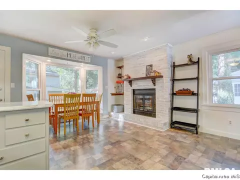 2145 S Bates, Springfield, IL 62704 photo 12