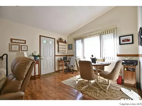 5224 Buford St, Springfield, IL 62703 photo 2