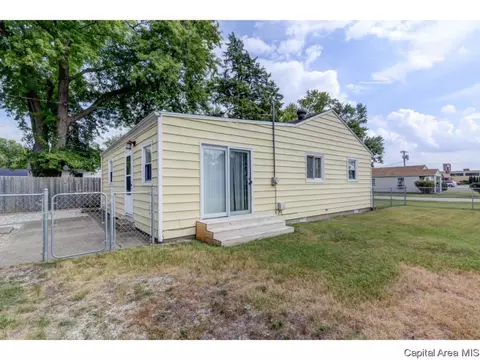 1401 Chalmers St, Springfield, IL 62703 photo 4