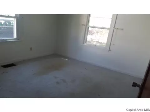 2319 S 1st St, Springfield, IL 62704 photo 6