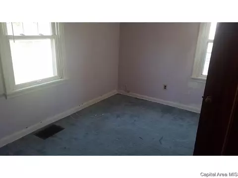 2319 S 1st St, Springfield, IL 62704 photo 5