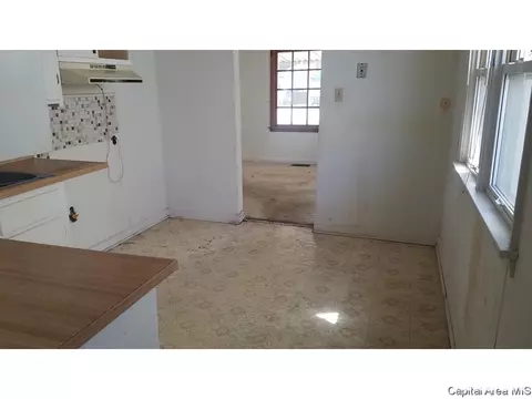 2319 S 1st St, Springfield, IL 62704 photo 9
