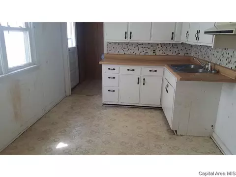 2319 S 1st St, Springfield, IL 62704 photo 8