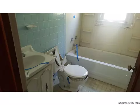 2319 S 1st St, Springfield, IL 62704 photo 3