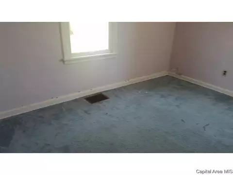 2319 S 1st St, Springfield, IL 62704 photo 4