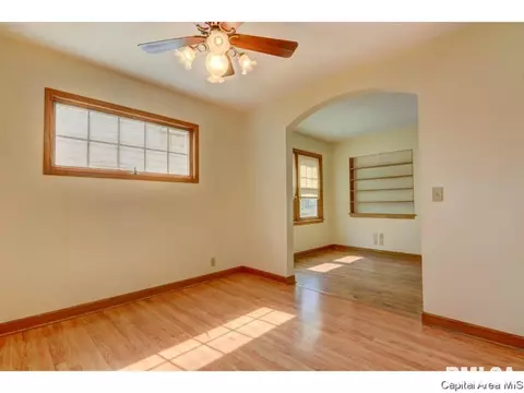 2224 S Spring St, Springfield, IL 62704 photo 7