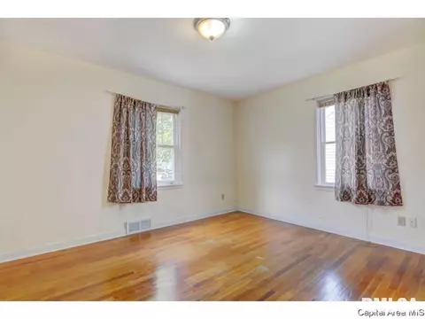 2224 S Spring St, Springfield, IL 62704 photo 14
