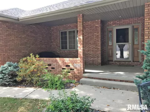 2533 Shawnee Dr, Springfield, IL 62702 photo 2